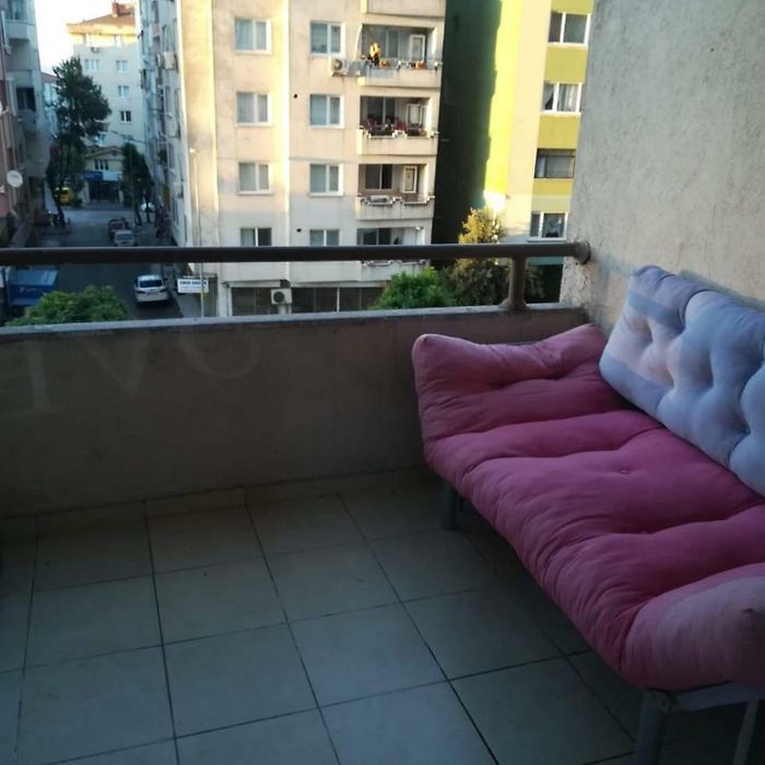 Just English Heykel Subesi Bursa Da Nerede
